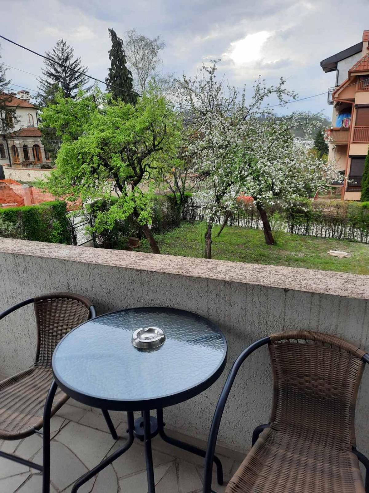 Apartmani Biljana Lazic Vrnjačka Banja Extérieur photo